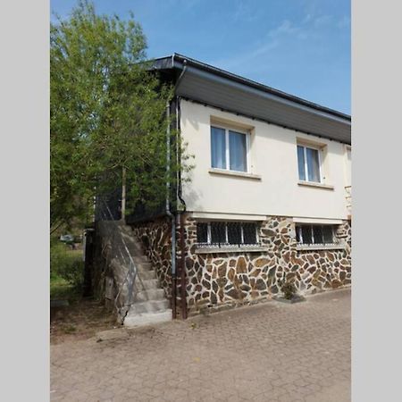 Gite En Bord De Meuse Monthermé Exterior foto