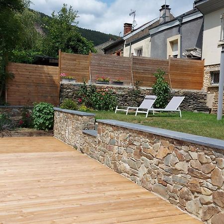 Gite En Bord De Meuse Monthermé Exterior foto