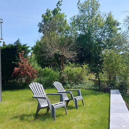 Gite En Bord De Meuse Monthermé Exterior foto