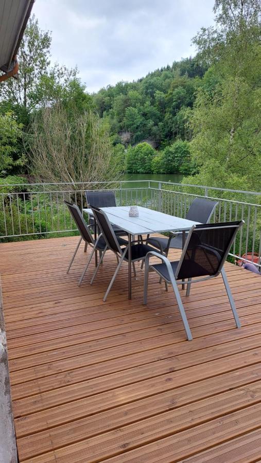 Gite En Bord De Meuse Monthermé Exterior foto