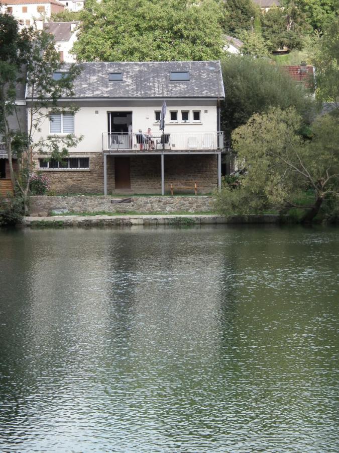 Gite En Bord De Meuse Monthermé Exterior foto